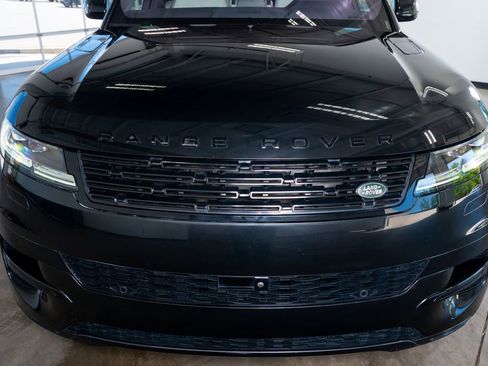 Used 2023 Land Rover Range Rover Sport SE image 15