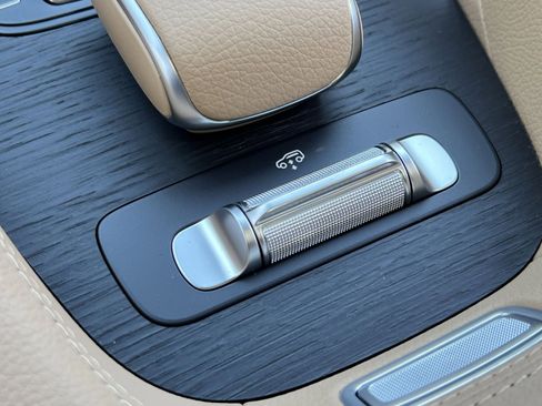 New 2026 Mercedes-Benz GLS 580 4MATIC image 42