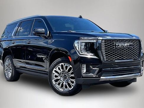 Used 2023 GMC Yukon Denali Ultimate w/ LPO, Floor Liner Package AWD/4WD image 1