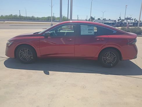 New 2026 Nissan Sentra SV w/ SV Convenience Package FWD image 4