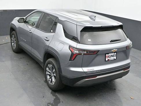 Used 2025 Chevrolet Equinox LT AWD/4WD image 17