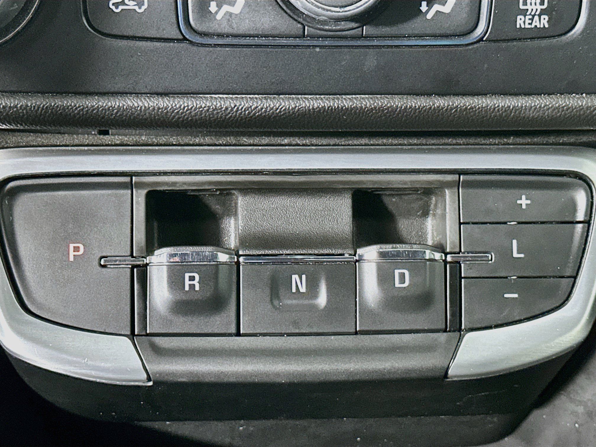 Used 2024 GMC Terrain SLT AWD/4WD image 23