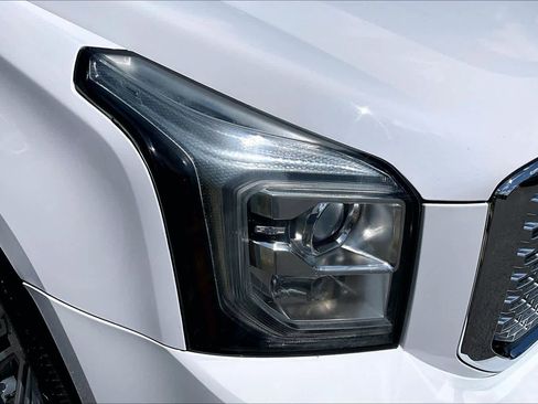 Used 2017 GMC Yukon Denali w/ Open Road Package RWD image 27