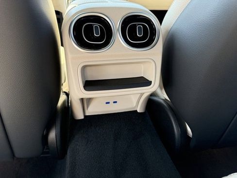 Used 2025 Mercedes-Benz C 300 C 300 image 13