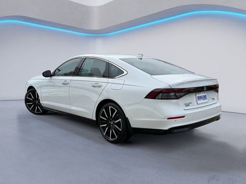 Used 2023 Honda Accord Touring image 5