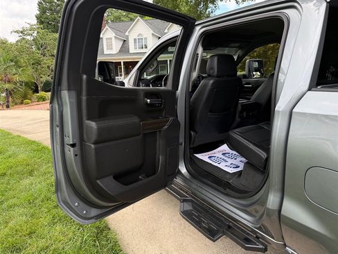 Used 2021 Chevrolet Silverado 1500 LT Trail Boss w/ Bed Protection Package AWD/4WD image 51