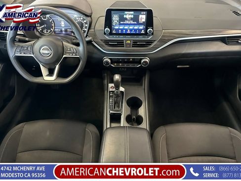 Used 2025 Nissan Altima 2.5 SV FWD image 16