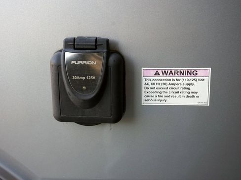 Used 2015 Mercedes-Benz Sprinter 3500 image 43