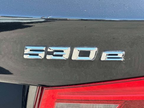 Used 2019 BMW 530e RWD image 24