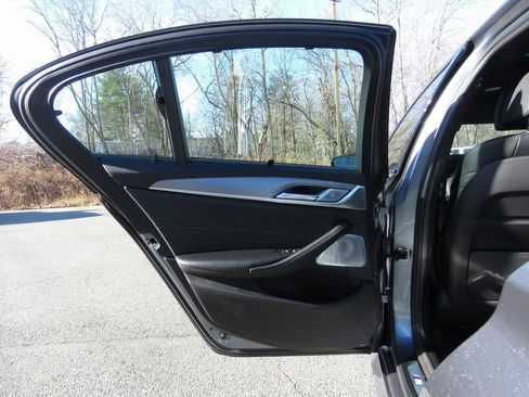 Used 2018 BMW M550i xDrive image 19