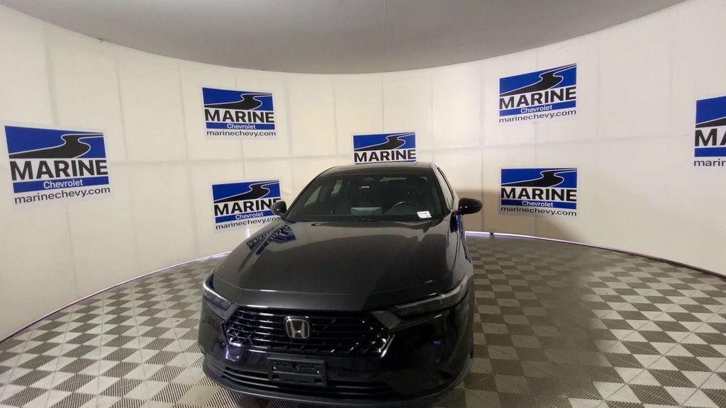Used 2024 Honda Accord Sport image 5
