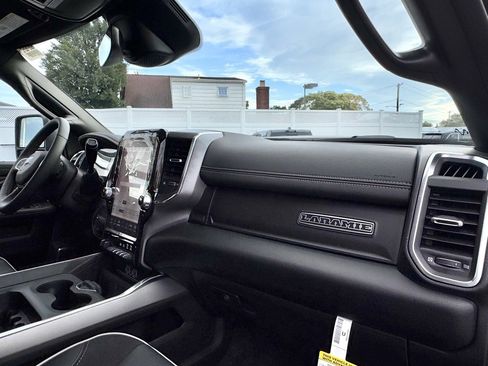 Used 2025 RAM 2500 Laramie w/ Night Edition image 17