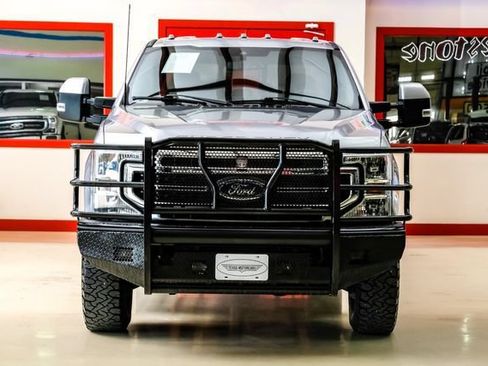 Used 2022 Ford F350 Lariat w/ Lariat Value Package AWD/4WD image 9