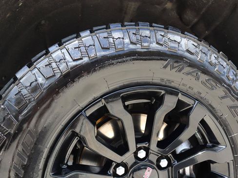 Used 2023 GMC Sierra 1500 AT4X AWD/4WD image 58