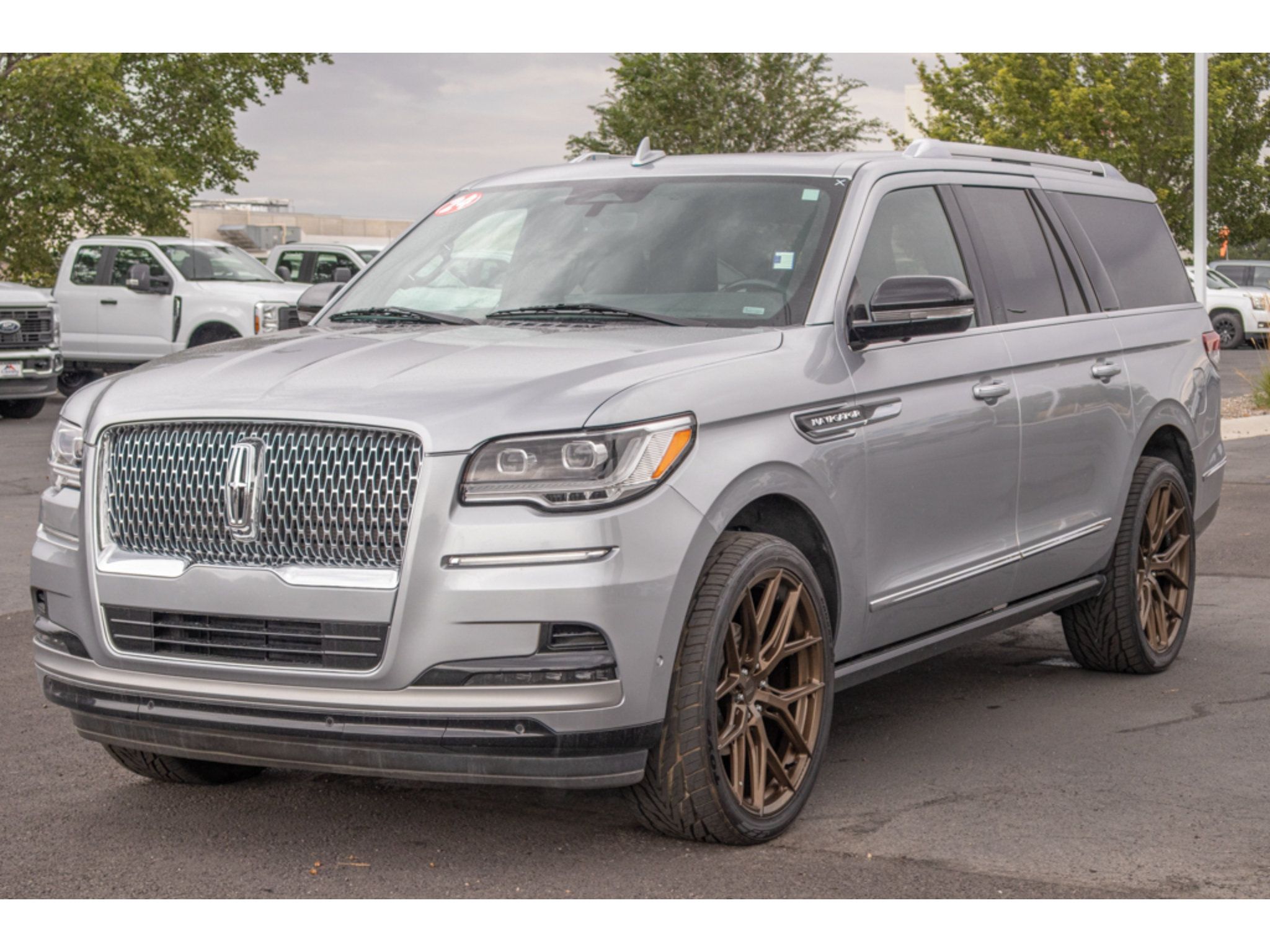 Used 2024 Lincoln Navigator L 4WD image 7