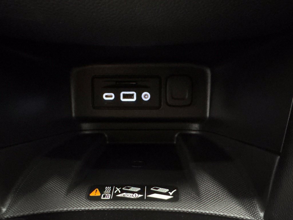 Certified 2024 Chevrolet Equinox Premier AWD/4WD image 20