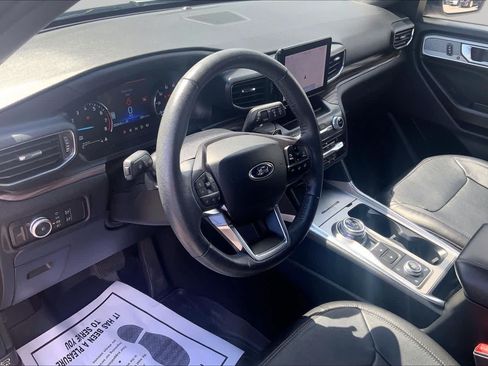 Used 2020 Ford Explorer Limited AWD/4WD image 18