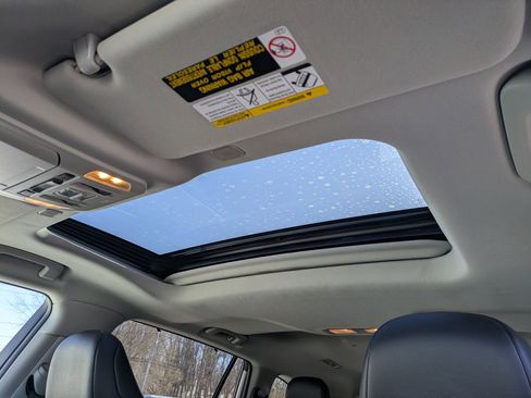 Used 2023 Toyota Highlander XLE image 15