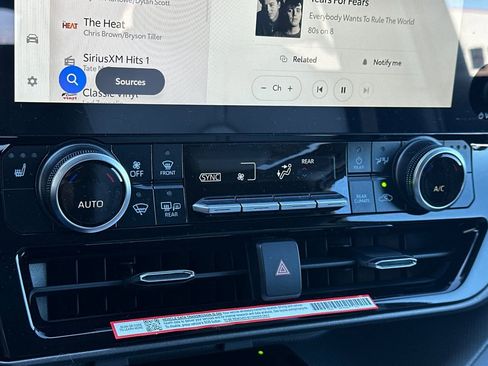 New 2026 Toyota Highlander XLE image 24