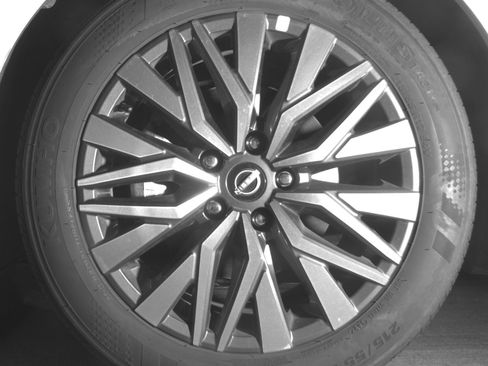 Used 2025 Nissan Altima 2.5 SV image 12