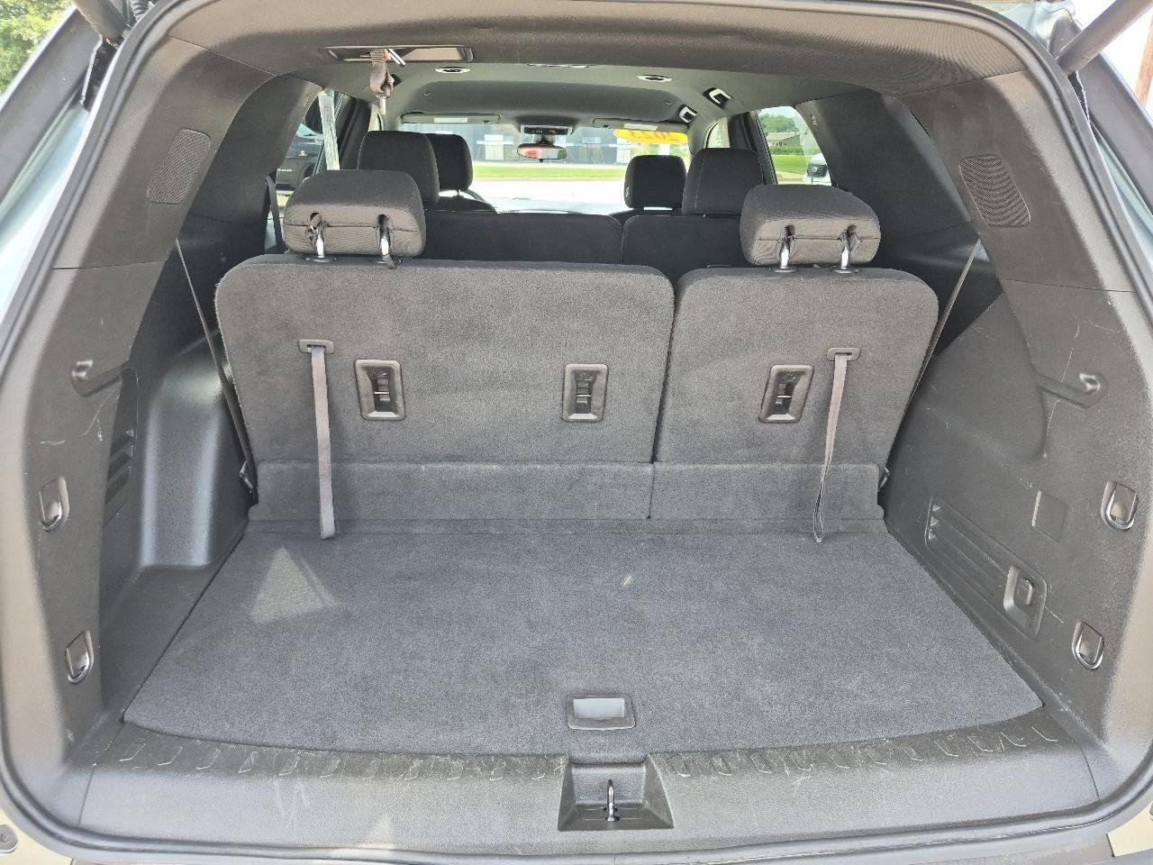 Used 2023 Chevrolet Traverse LT w/ LPO, Floor Liner Package AWD/4WD image 10