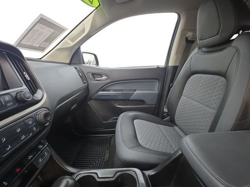 Used 2018 Chevrolet Colorado Z71 image 11