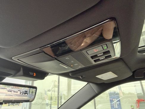 Used 2025 Mitsubishi Outlander SEL image 31