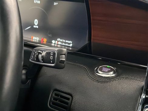 Used 2021 Lincoln Navigator L Reserve w/ Luxury Package image 33