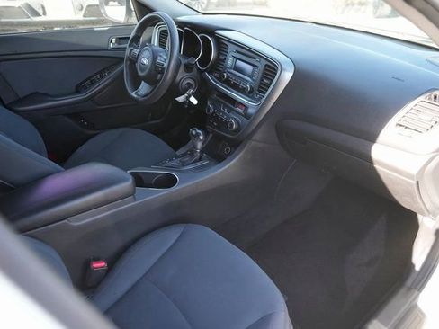 Used 2015 Kia Optima LX image 17