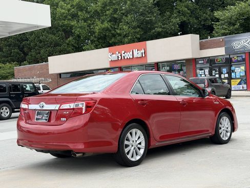 Used 2012 Toyota Camry XLE w/ Convenience Pkg FWD image 23