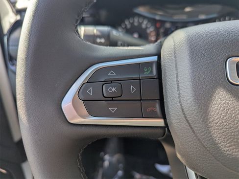 New 2026 Jeep Compass Latitude image 17