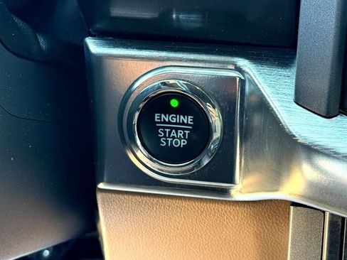 Used 2022 Ford F150 Lariat AWD/4WD image 17