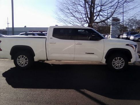 Used 2023 Toyota Tundra SR5 w/ SR5 Premium Package image 9