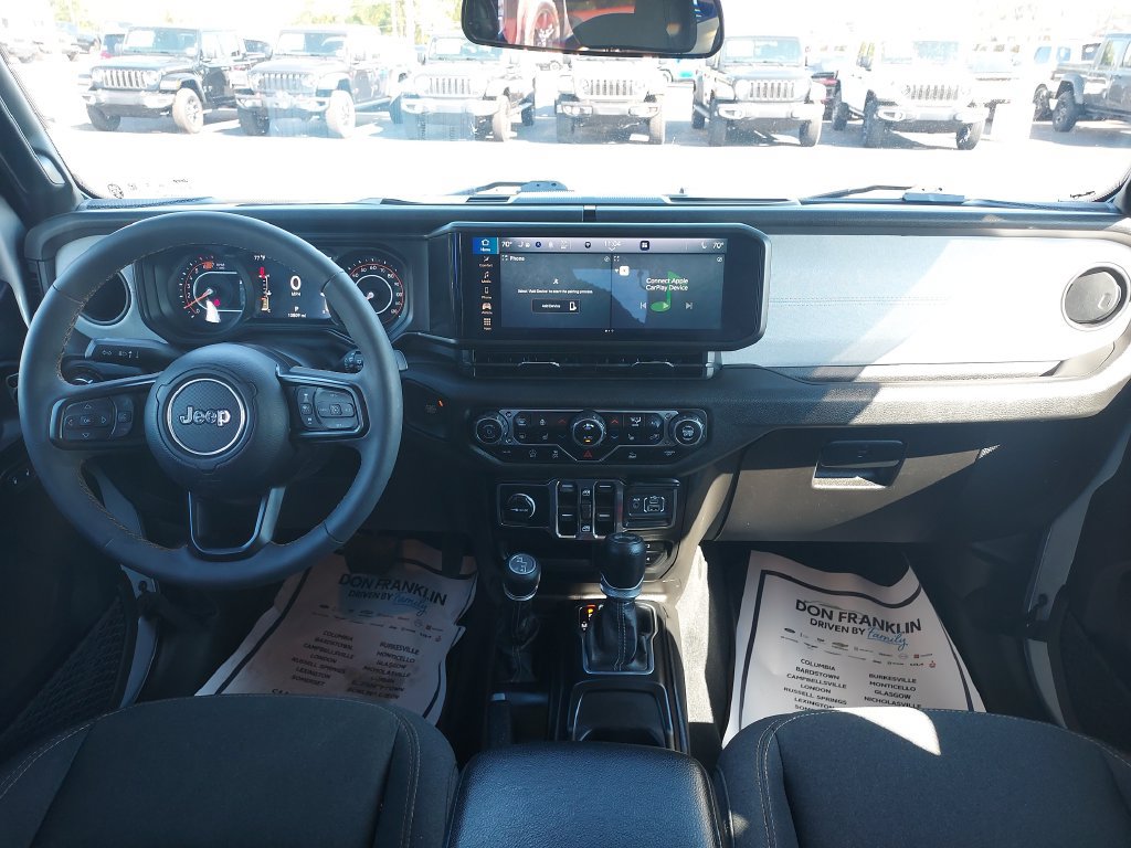 Used 2024 Jeep Wrangler Unlimited Sport AWD/4WD image 15