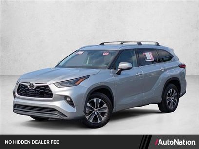 Used 2021 Toyota Highlander XLE