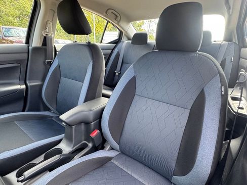 Certified 2025 Nissan Versa SV w/ Trunk Package image 19