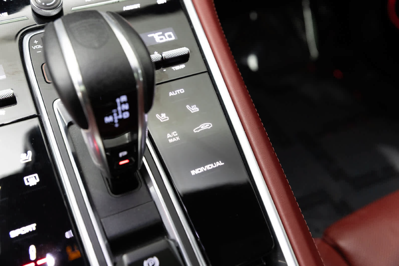 Used 2023 Porsche Panamera 4 Platinum Edition w/ Assistance Package AWD/4WD image 41