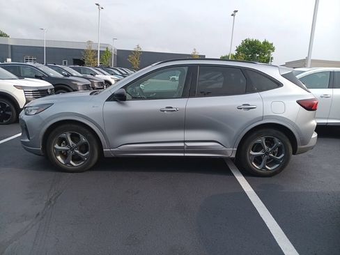 Used 2024 Ford Escape ST-Line FWD image 2