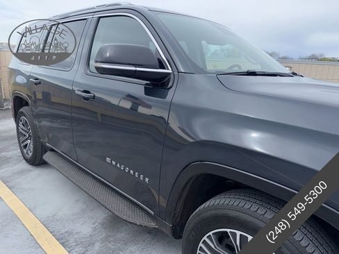 Used 2024 Jeep Wagoneer 4WD w/ Premium Group I image 4