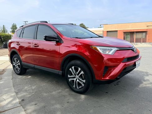 Used 2017 Toyota RAV4 LE w/ Carpet Mat Package image 3