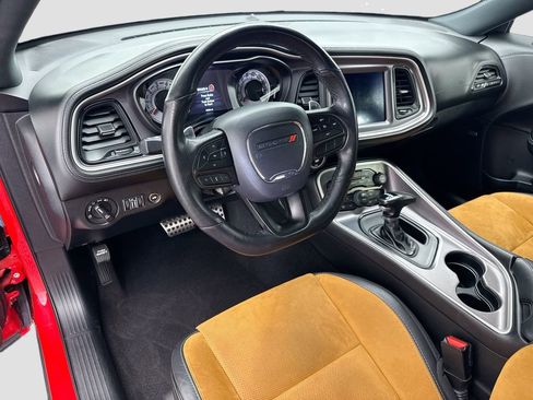 Used 2020 Dodge Challenger R/T Scat Pack w/ Shaker Package image 9