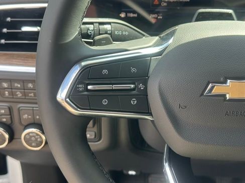 New 2026 Chevrolet Suburban High Country AWD/4WD image 4