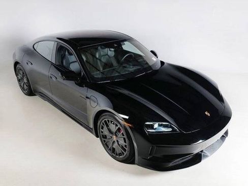 New 2026 Porsche Taycan GTS AWD/4WD image 32