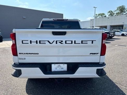 Used 2021 Chevrolet Silverado 1500 RST w/ LPO, Blackout Package AWD/4WD image 8