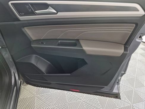 Used 2022 Volkswagen Atlas SEL Premium AWD/4WD image 38