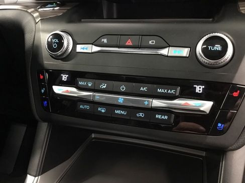 Used 2020 Ford Explorer Limited w/ Class III Trailer Tow Package image 30