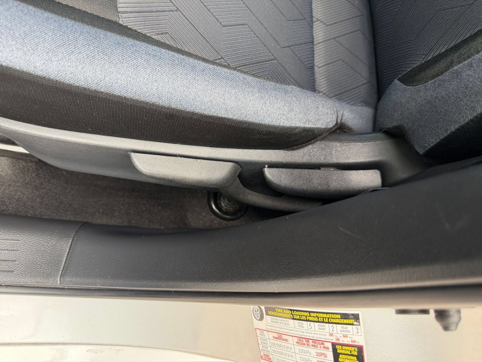 Used 2025 Nissan Versa SV FWD image 21