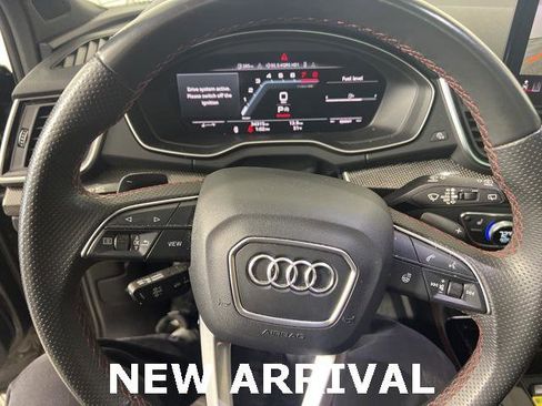 Used 2023 Audi SQ5 Premium Plus w/ Premium Plus Package image 12