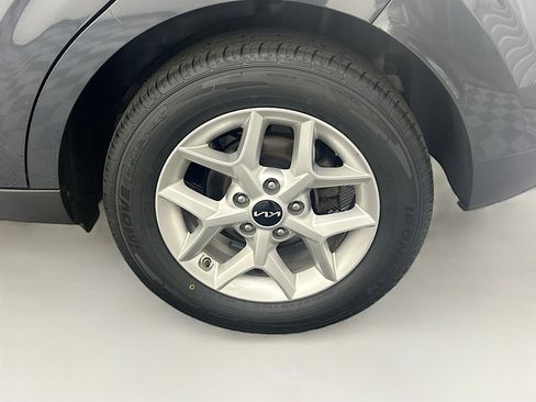 Used 2025 Kia Soul LX w/ LX Technology Package image 11