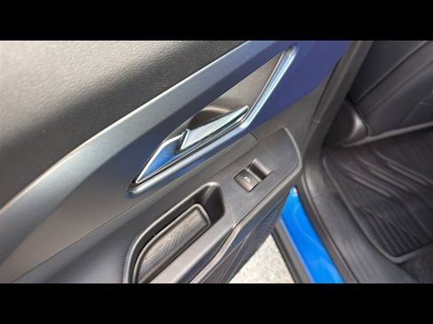 New 2025 Chevrolet Equinox EV LT image 23